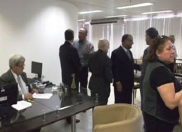 Começa a votação das eleições da Amase